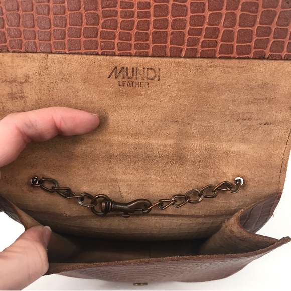 Leather Vintage Handbag with Modern Crossbody Chain - Picture 9 of 15